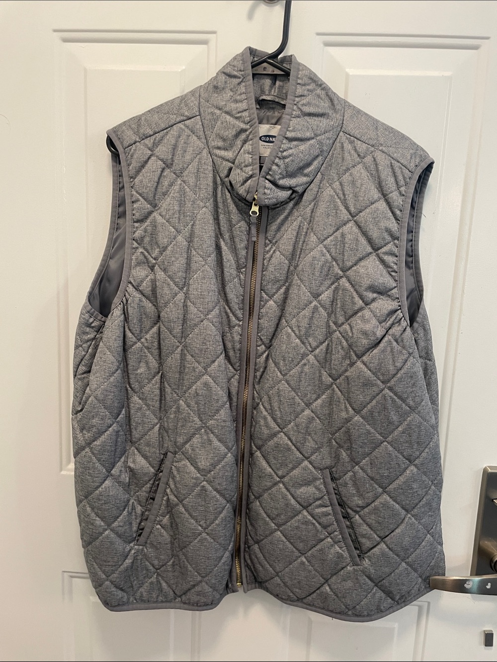 Old Navy Heather Gray Quilted Zip Vest